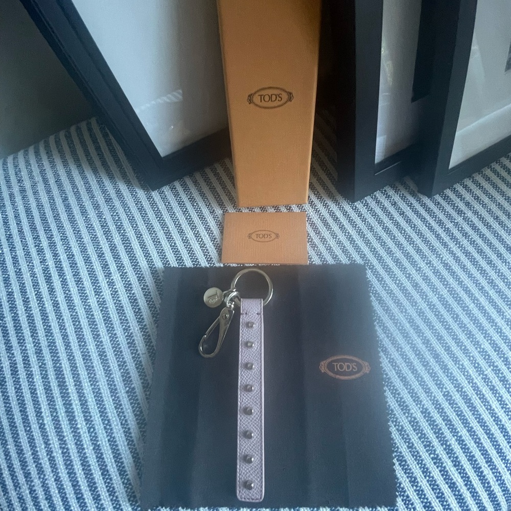 MAKE AN OFFER I Tod's Studded Leather Key Ring (New in Box)